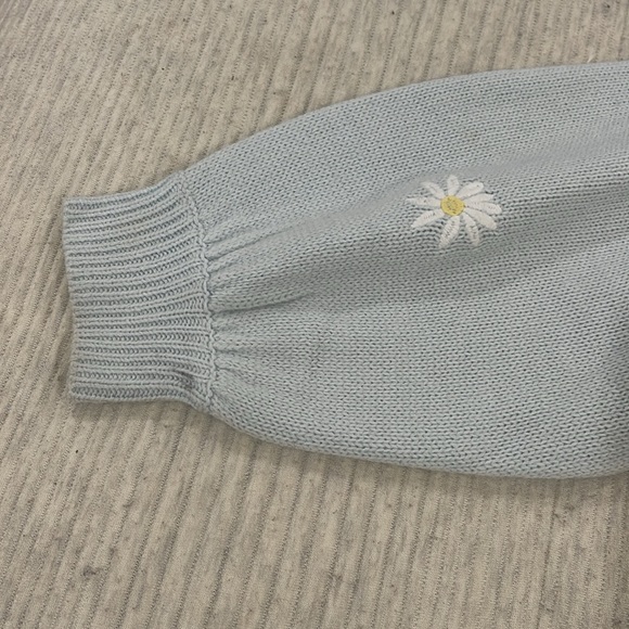 Flower Sweater - Picture 3 of 3